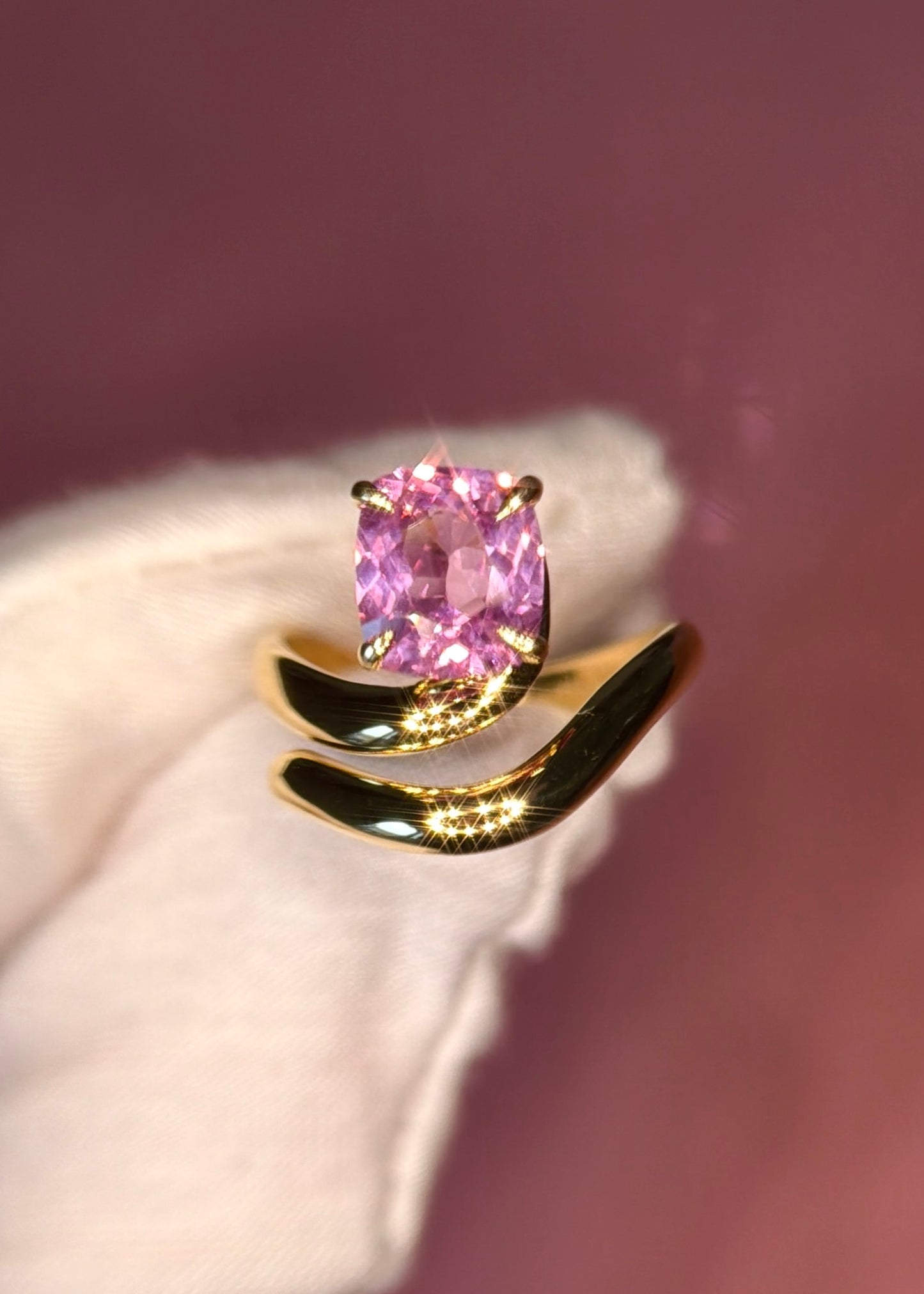Spiral Pink Saphire ring